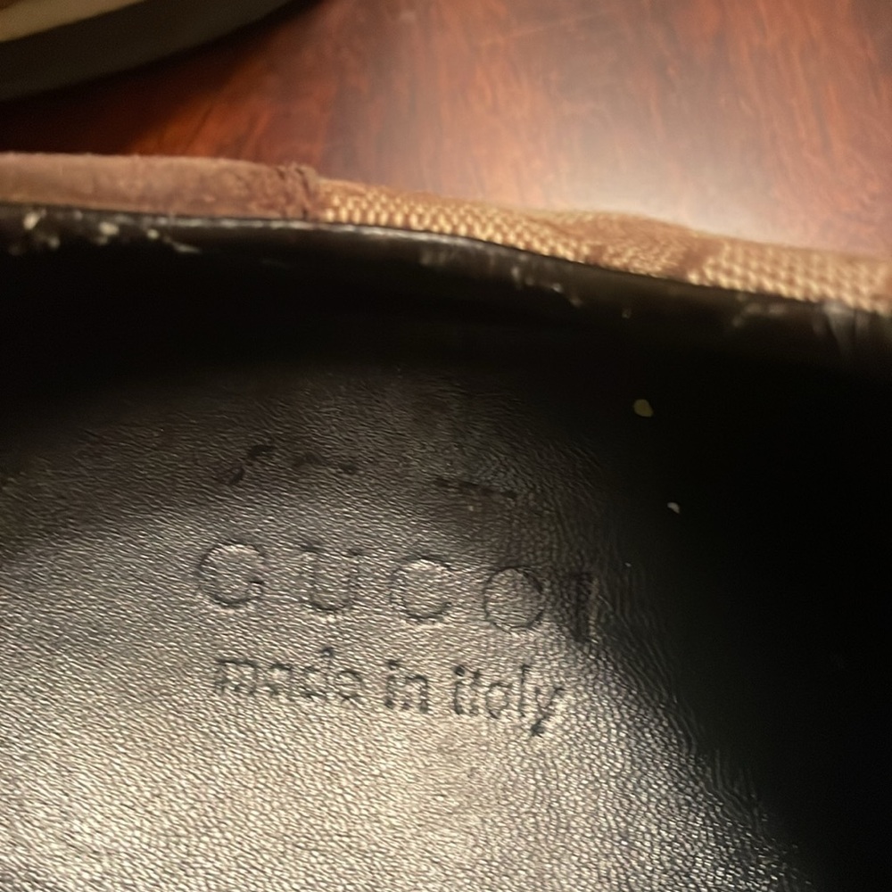 Men’s Gucci athletic shoes. - Picture 5 of 6